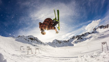 开云下载-争夺欧冠席位：积分榜激烈追逐，谁能出线？，欧冠总积分排名